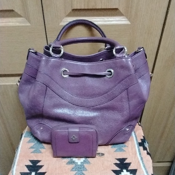 MCM Purple Drawstring Bucket Bag And Matching Wallet Set - Picture 5 of 14